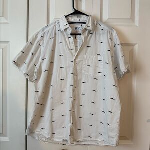 Uzzi Hawaiian Shirt With Shark Print